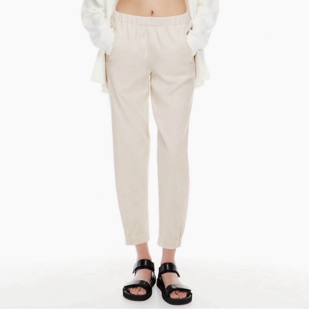 Aritzia Babaton Linen New Dexter Slim Crop Pants in Matte Pearl